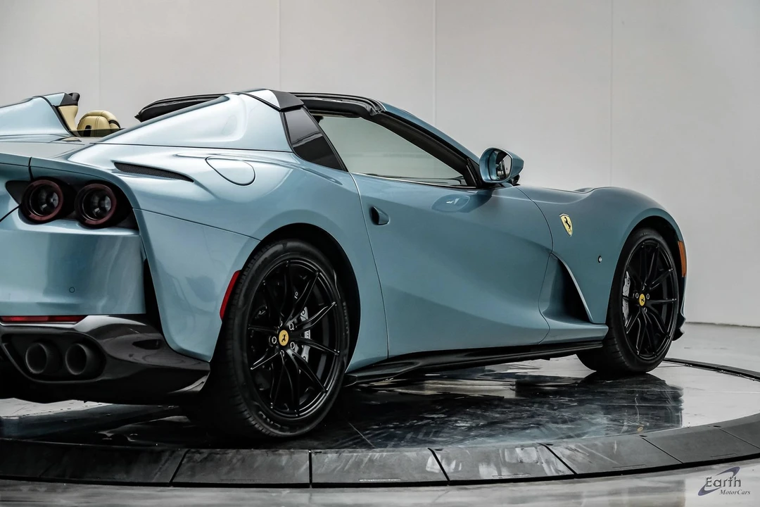 2023 Ferrari 812 GTS - Image 25 of 31