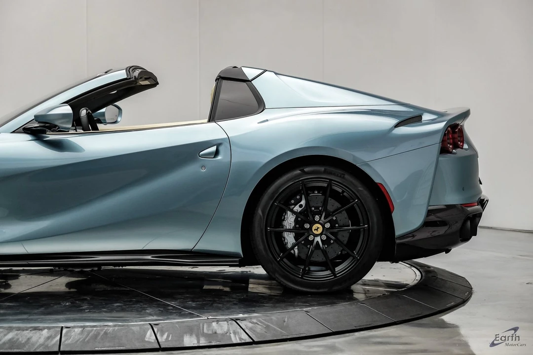 2023 Ferrari 812 GTS - Image 12 of 31