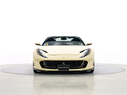 2023 Ferrari 812 GTS