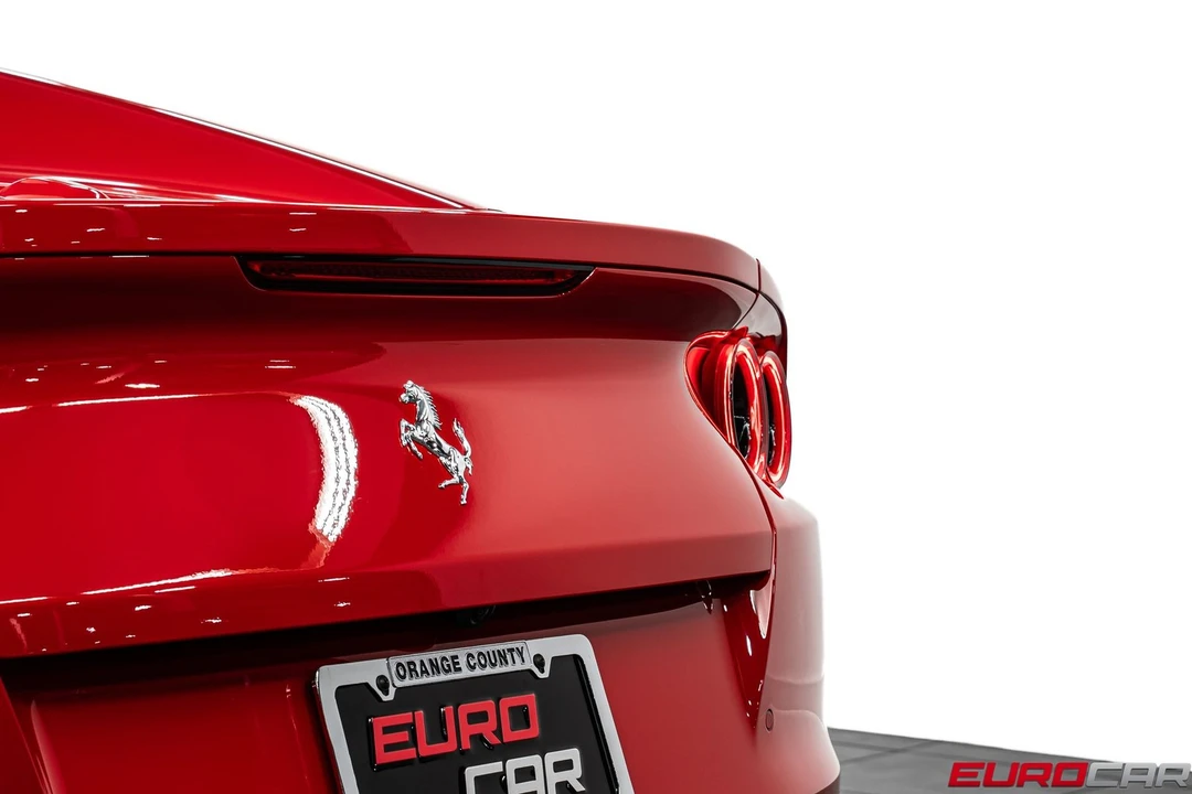 2023 Ferrari 812 - Image 23 of 31
