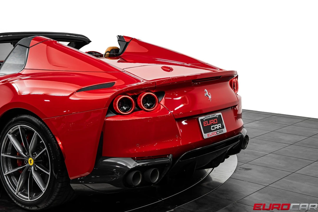 2023 Ferrari 812 - Image 21 of 31