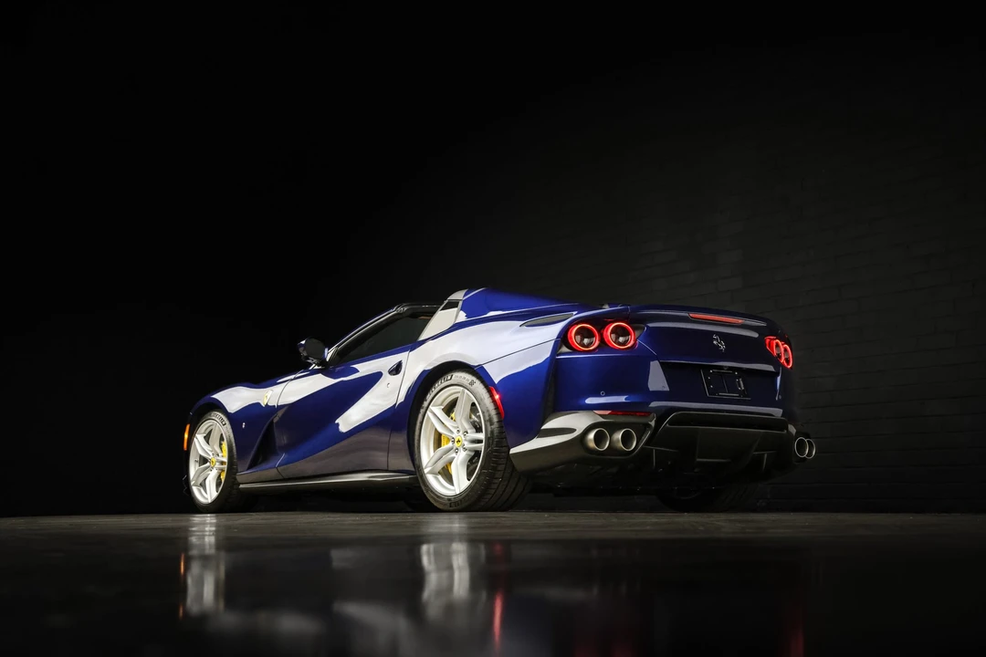 2023 Ferrari 812 GTS - Image 25 of 31