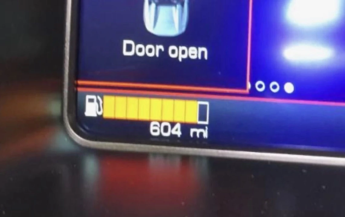 2023 Ferrari 812 GTS - Image 3 of 4