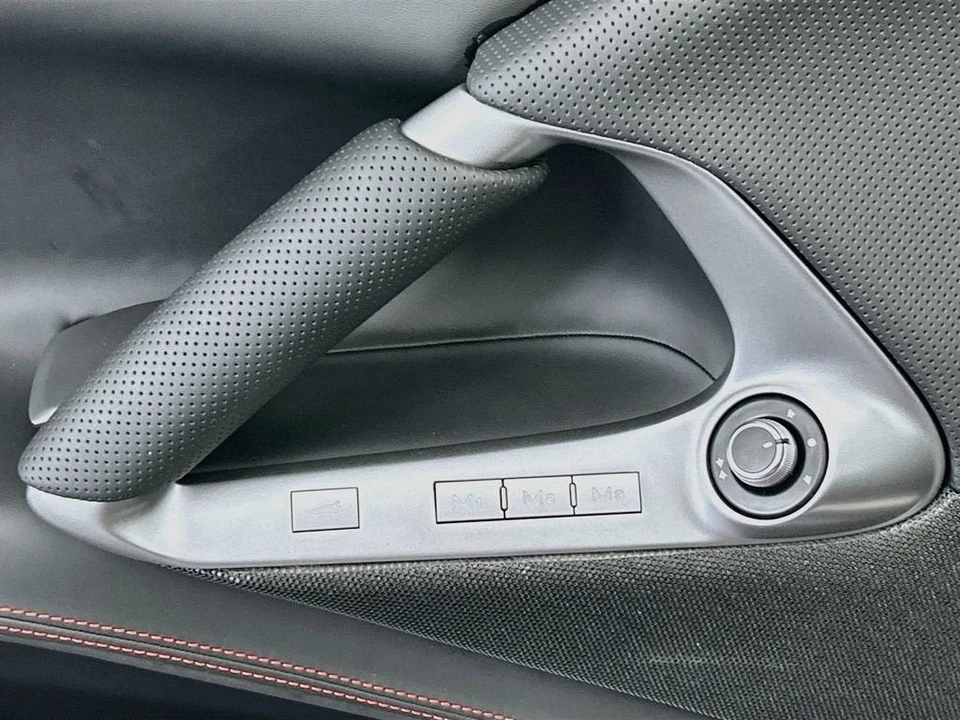 2023 Ferrari 812 GTS - Image 27 of 31