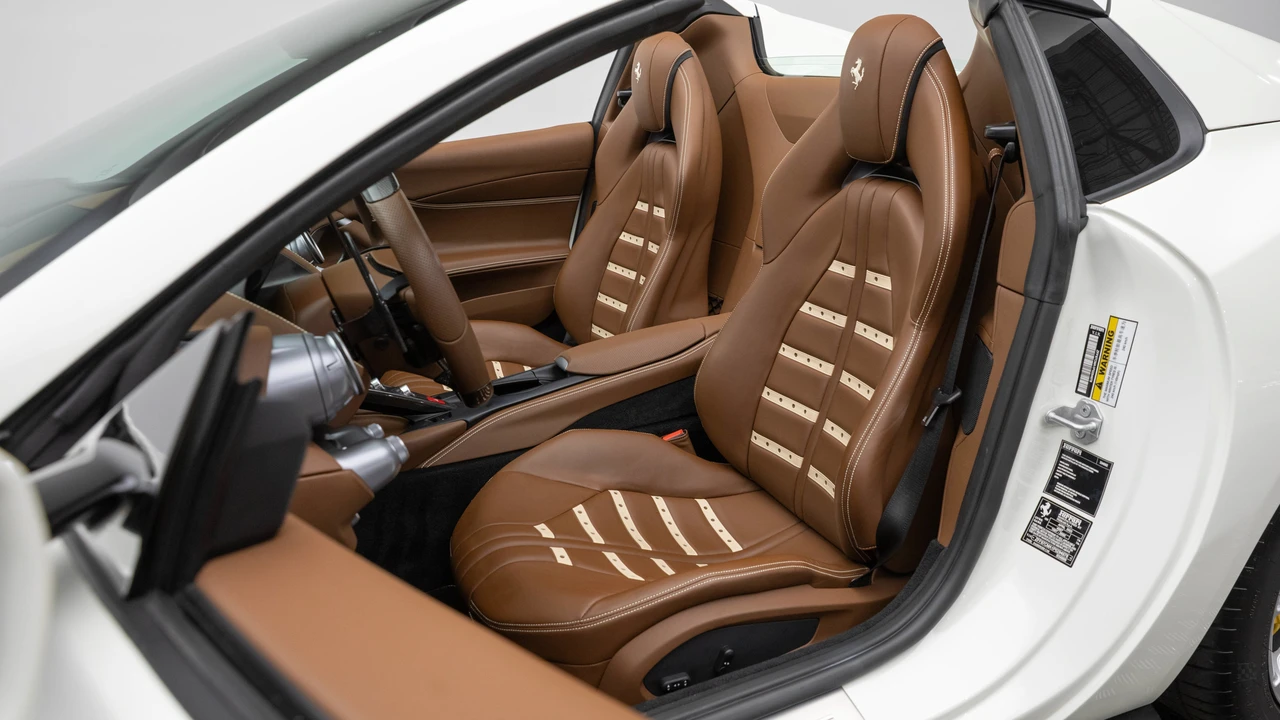 2023 Ferrari 812 GTS - Image 21 of 31