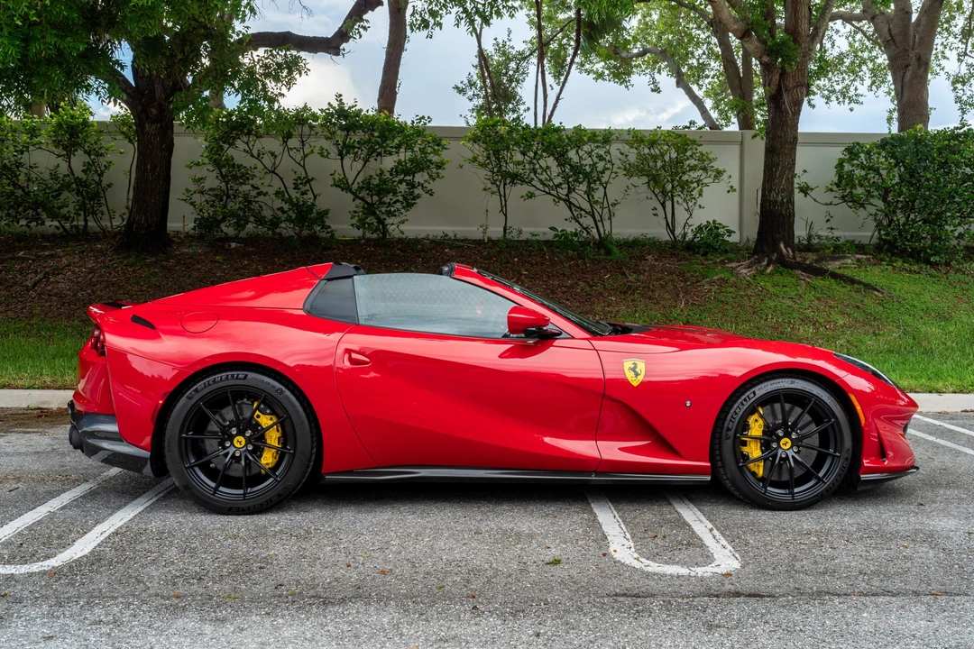 2023 Ferrari 812 GTS - Image 11 of 31