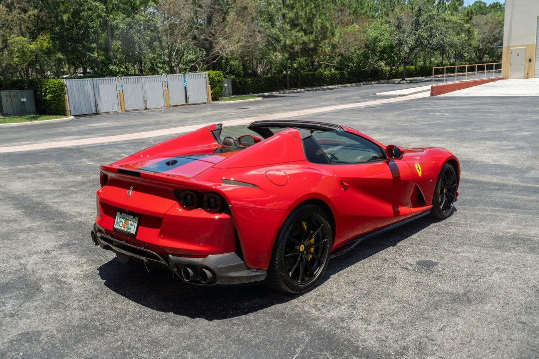 2023 Ferrari 812 GTS - Image 23 of 31