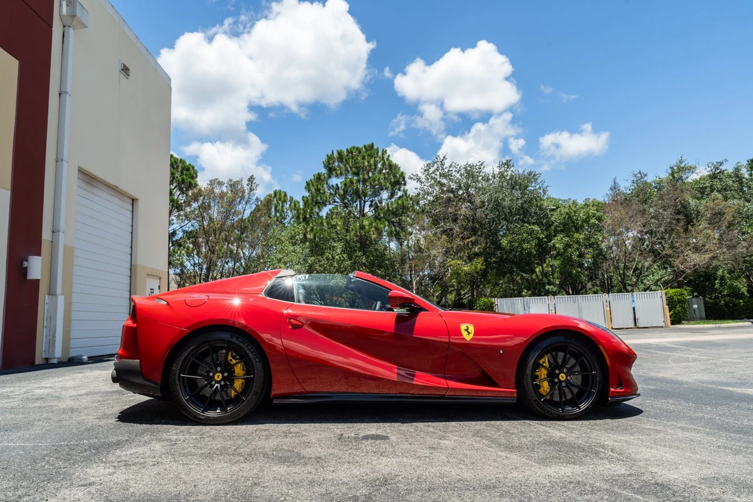 2023 Ferrari 812 GTS - Image 24 of 31