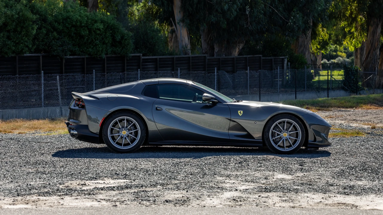 2023 Ferrari 812 GTS - Image 5 of 31