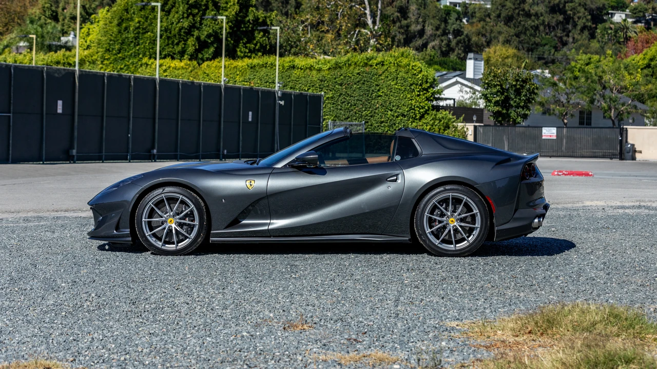 2023 Ferrari 812 GTS - Image 16 of 31