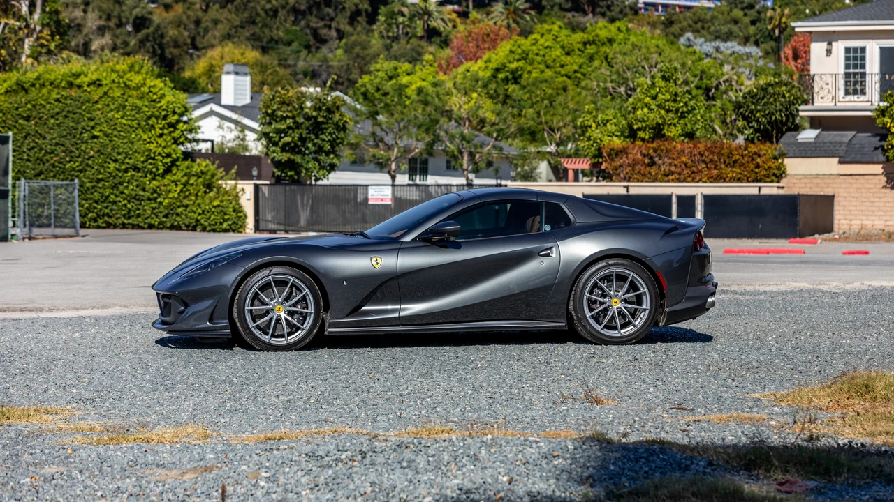 2023 Ferrari 812 GTS - Image 9 of 31