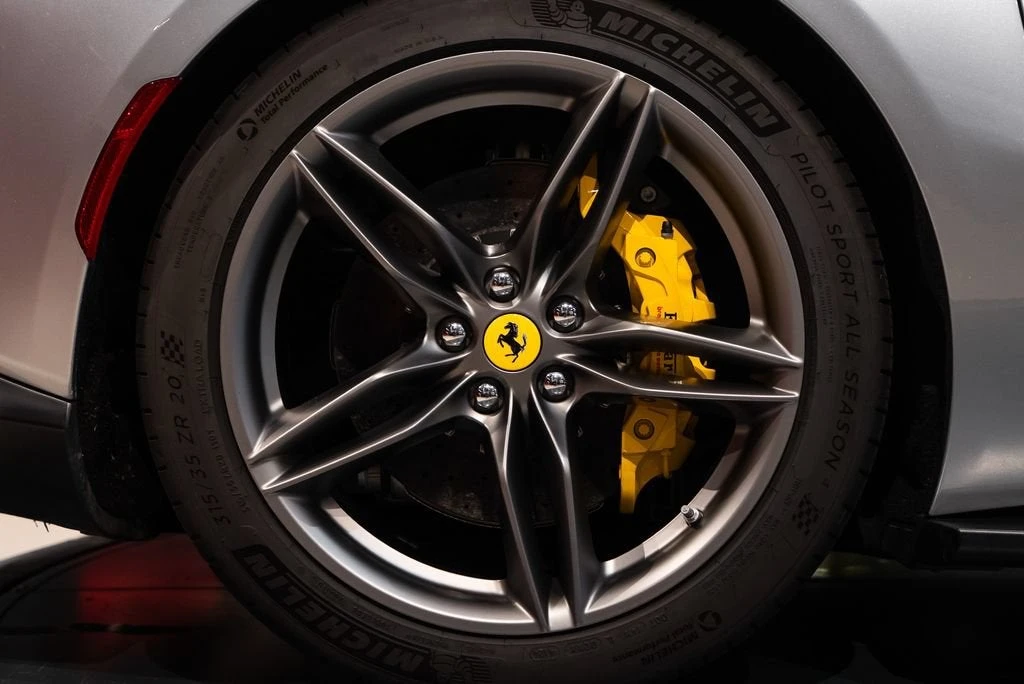 2023 Ferrari 812 GTS - Image 16 of 31