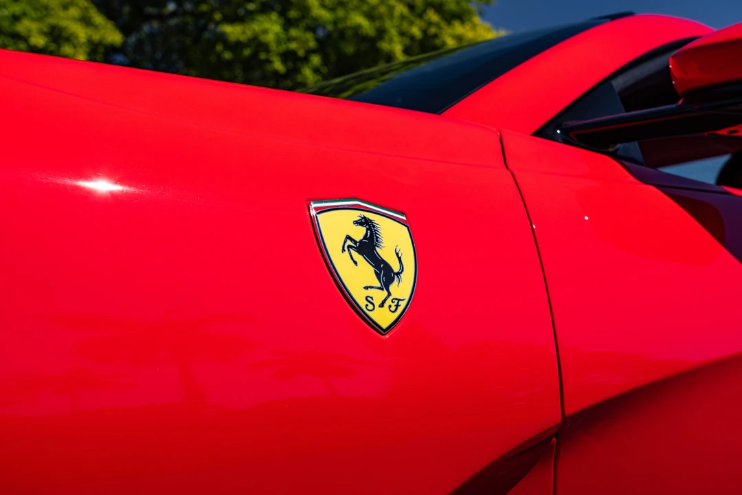 2023 Ferrari 812 GTS - Image 15 of 31