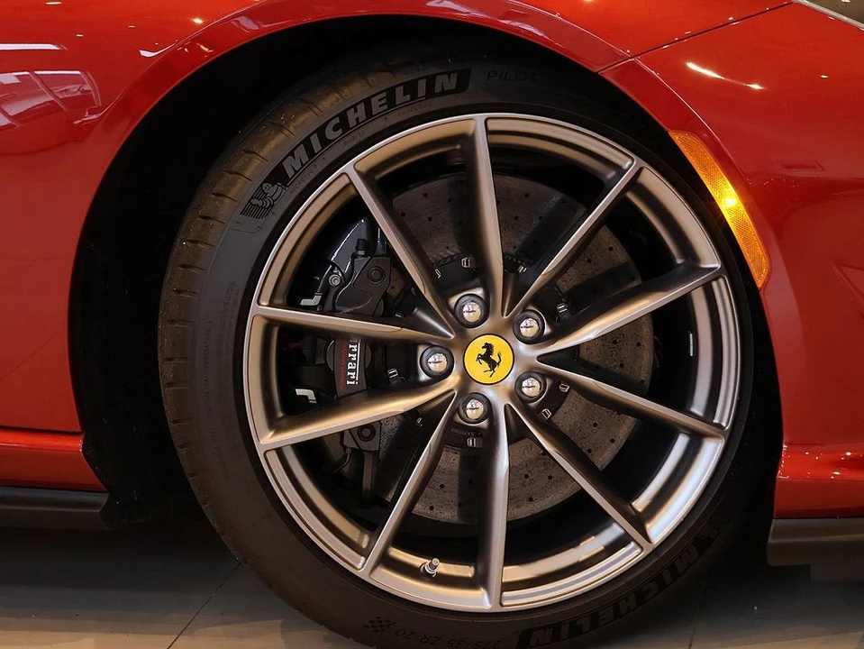 2023 Ferrari 812 GTS - Image 12 of 31