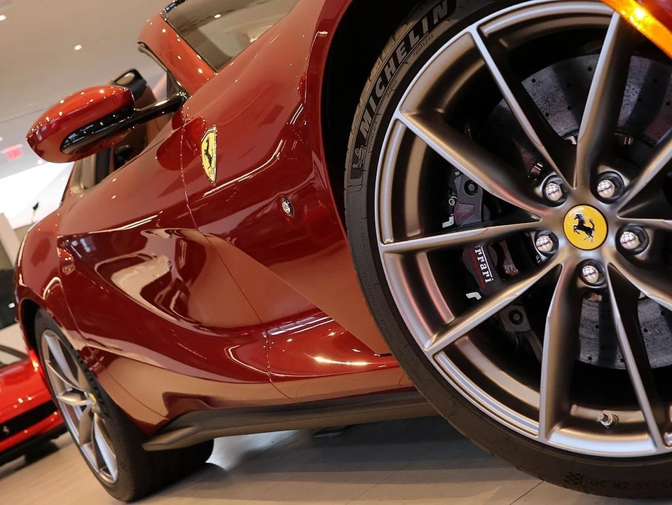 2023 Ferrari 812 GTS - Image 14 of 31