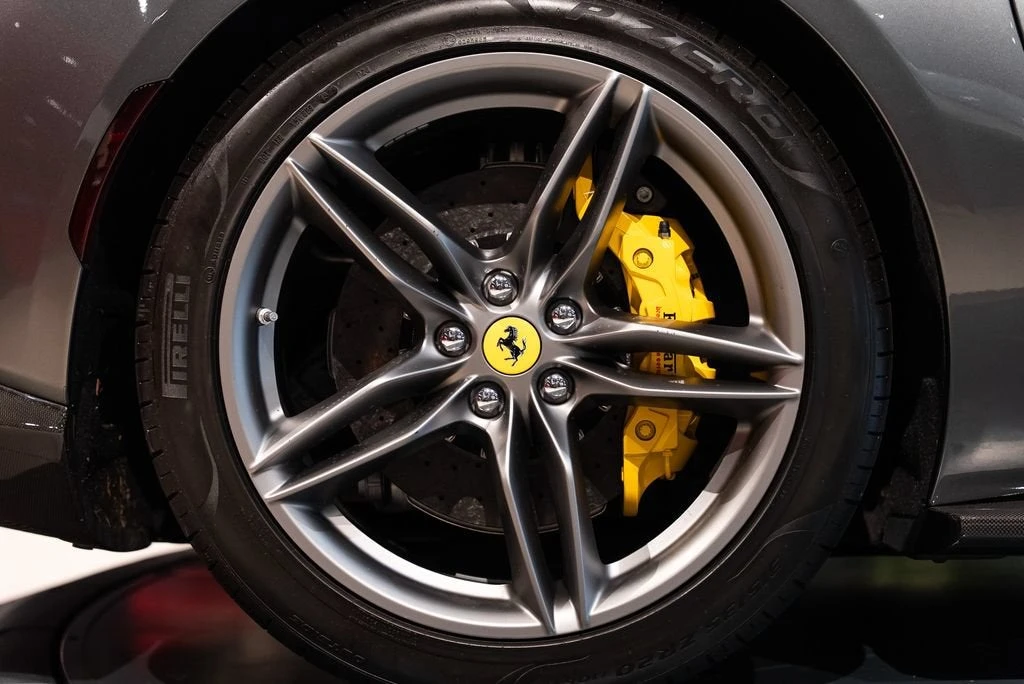 2023 Ferrari 812 GTS - Image 15 of 31