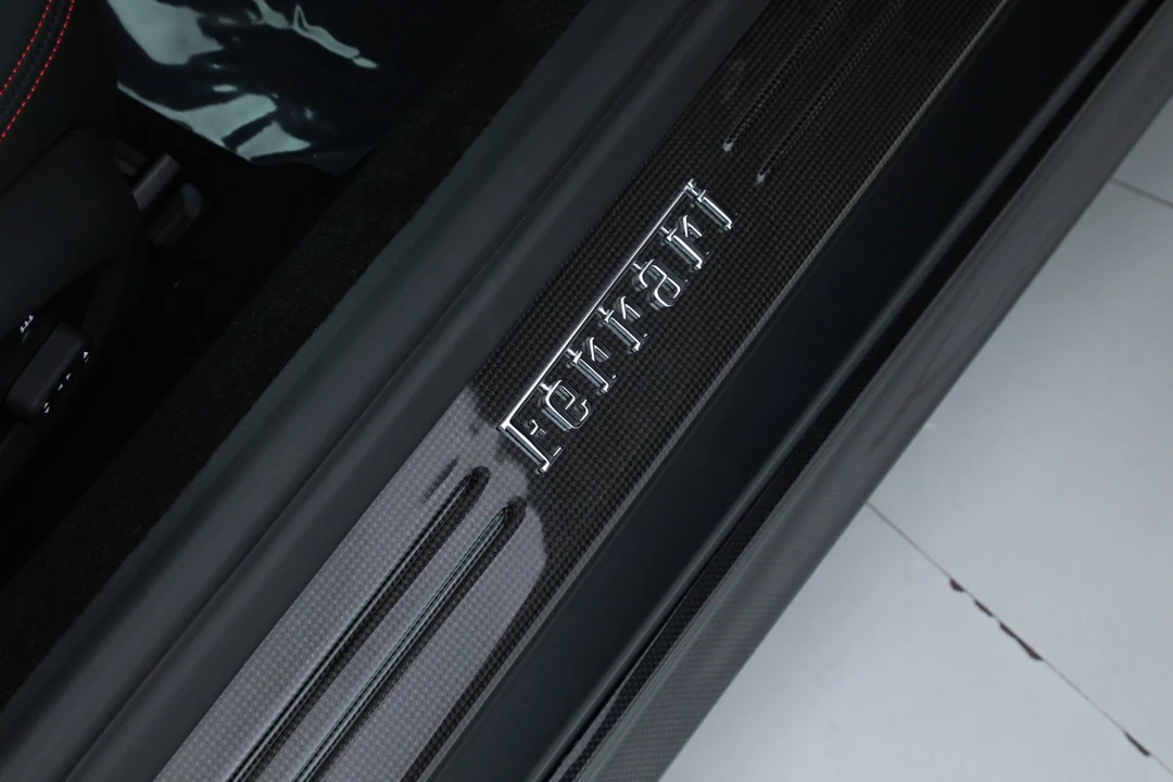 2023 Ferrari 812 GTS - Image 25 of 31
