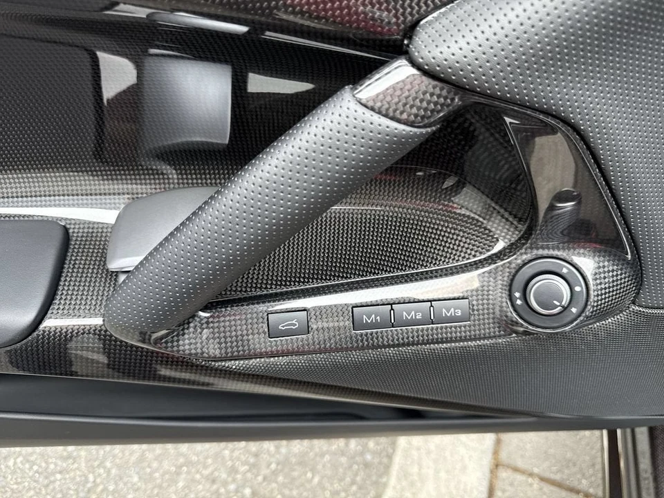 2023 Ferrari 812 GTS - Image 13 of 31