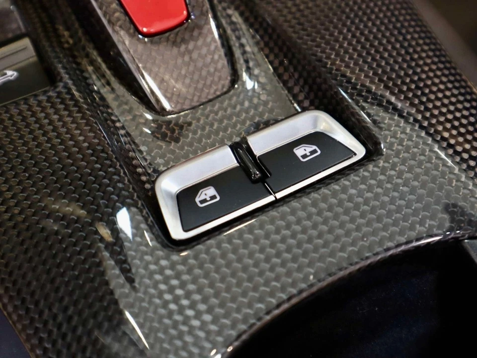 2023 Ferrari 812 GTS - Image 28 of 31
