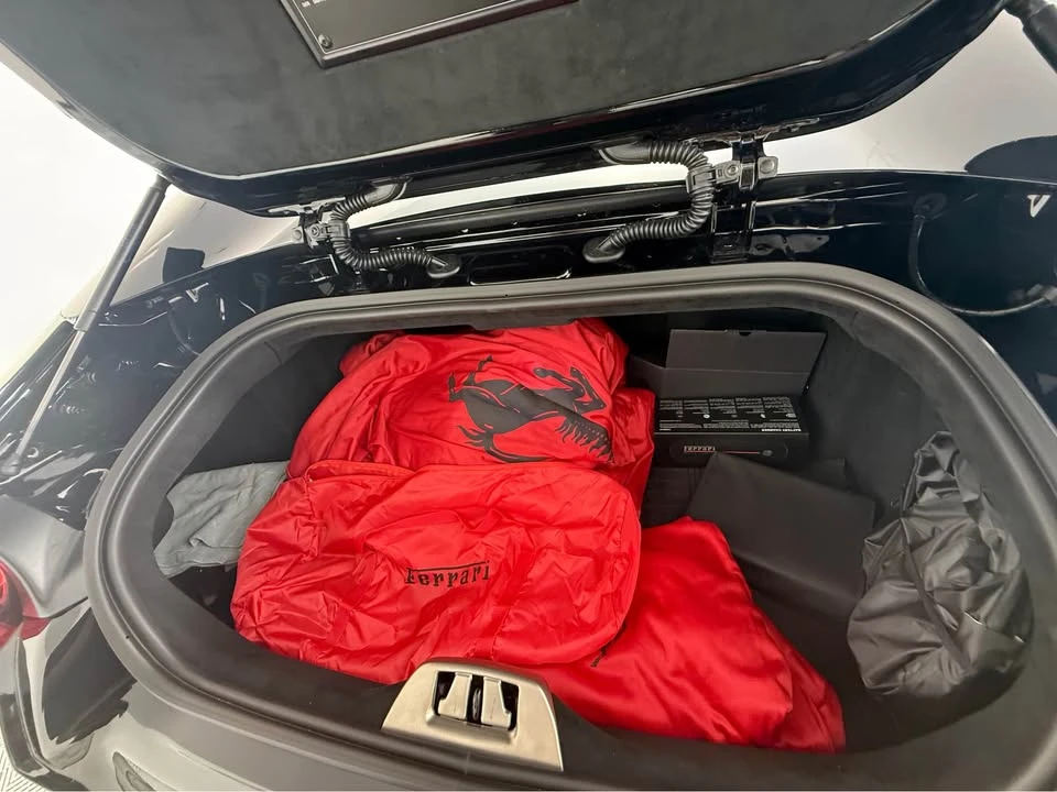 2023 Ferrari 812 - Image 7 of 20