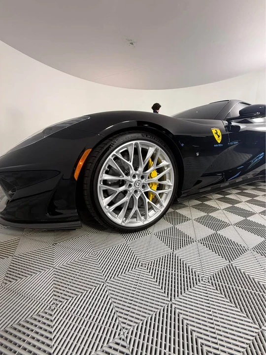 2023 Ferrari 812 - Image 4 of 20