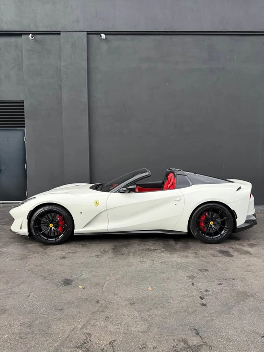 2023 Ferrari 812 GTS - Image 6 of 8