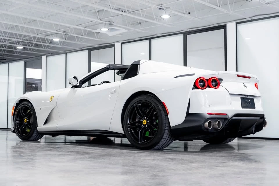 2023 Ferrari 812 GTS - Image 4 of 7