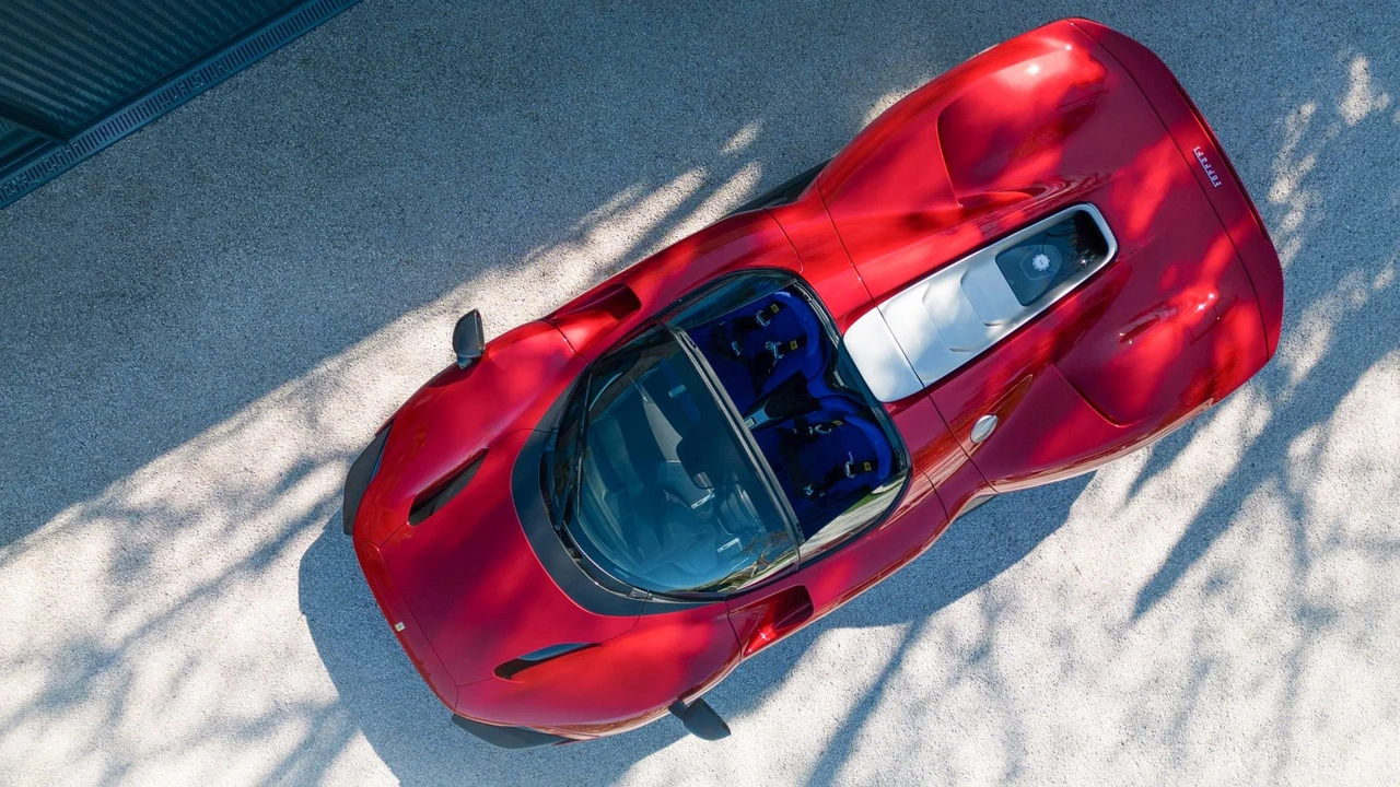 2023 Ferrari Daytona SP3 - Image 10 of 31