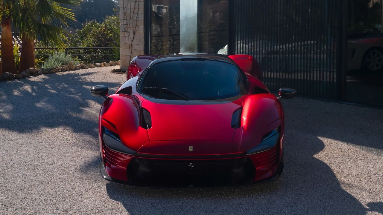 2023 Ferrari Daytona SP3 - Image 19 of 31