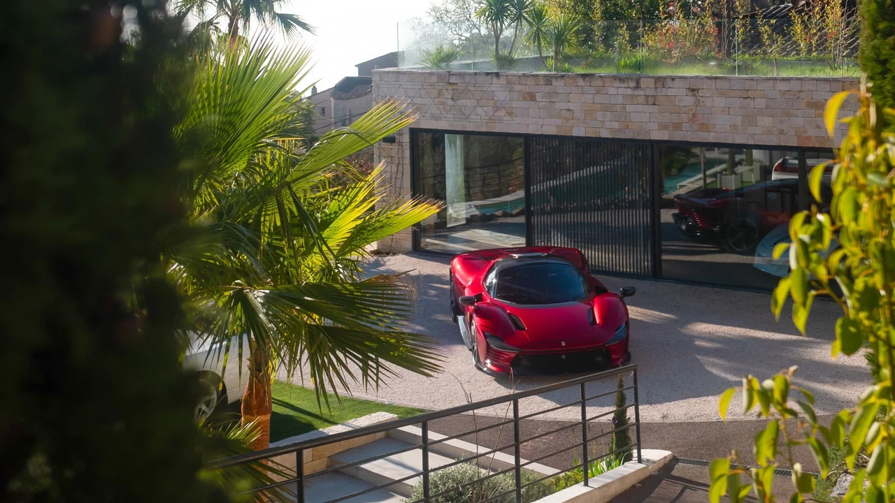2023 Ferrari Daytona SP3 - Image 14 of 31