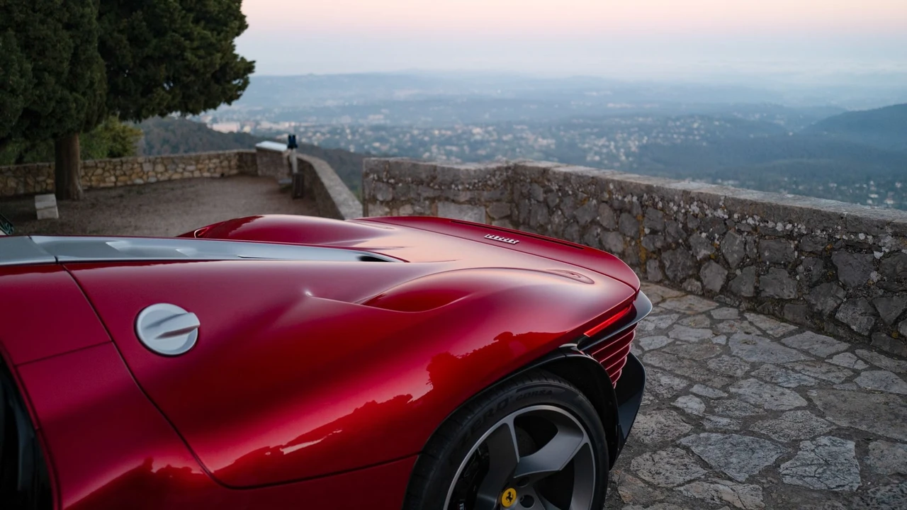 2023 Ferrari Daytona SP3 - Image 12 of 31