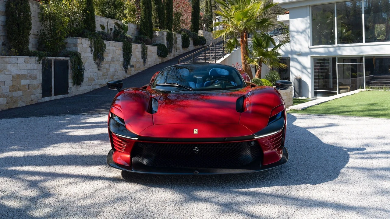 2023 Ferrari Daytona SP3 - Image 26 of 31
