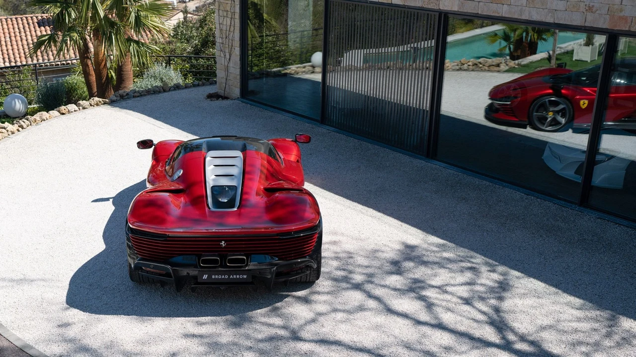 2023 Ferrari Daytona SP3 - Image 30 of 31