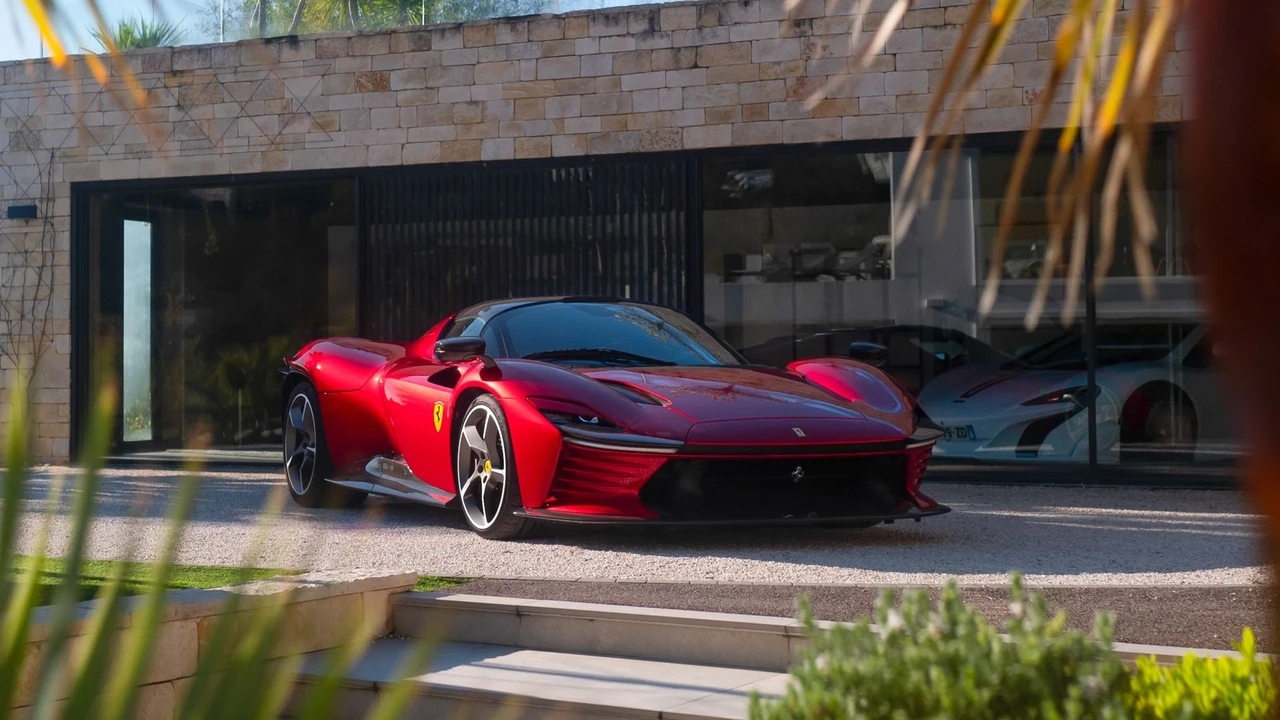 2023 Ferrari Daytona SP3 - Image 13 of 31