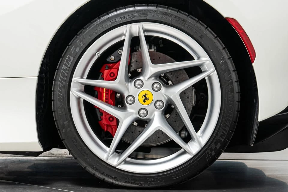 2023 Ferrari F8 Spider - Image 7 of 15