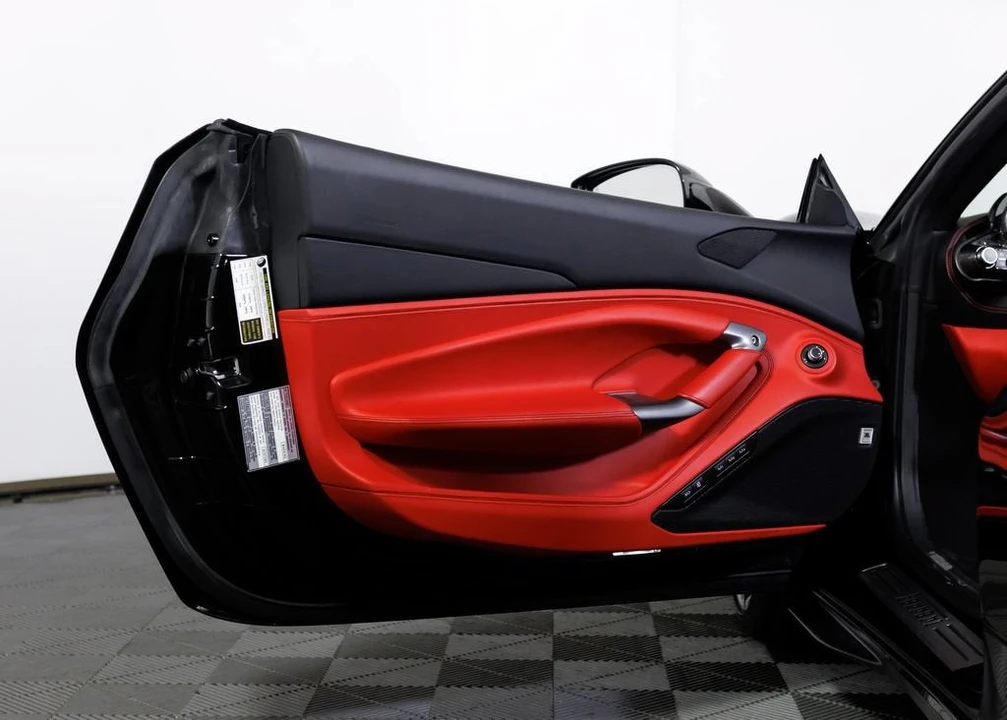 2023 Ferrari F8 Spider - Image 22 of 31