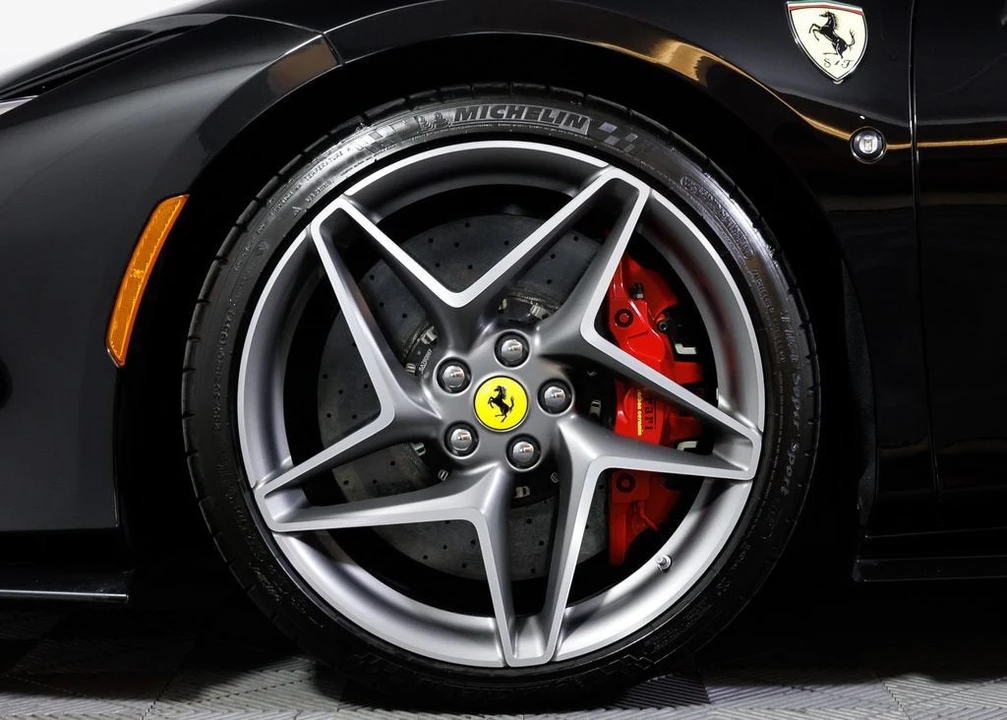 2023 Ferrari F8 Spider - Image 9 of 31
