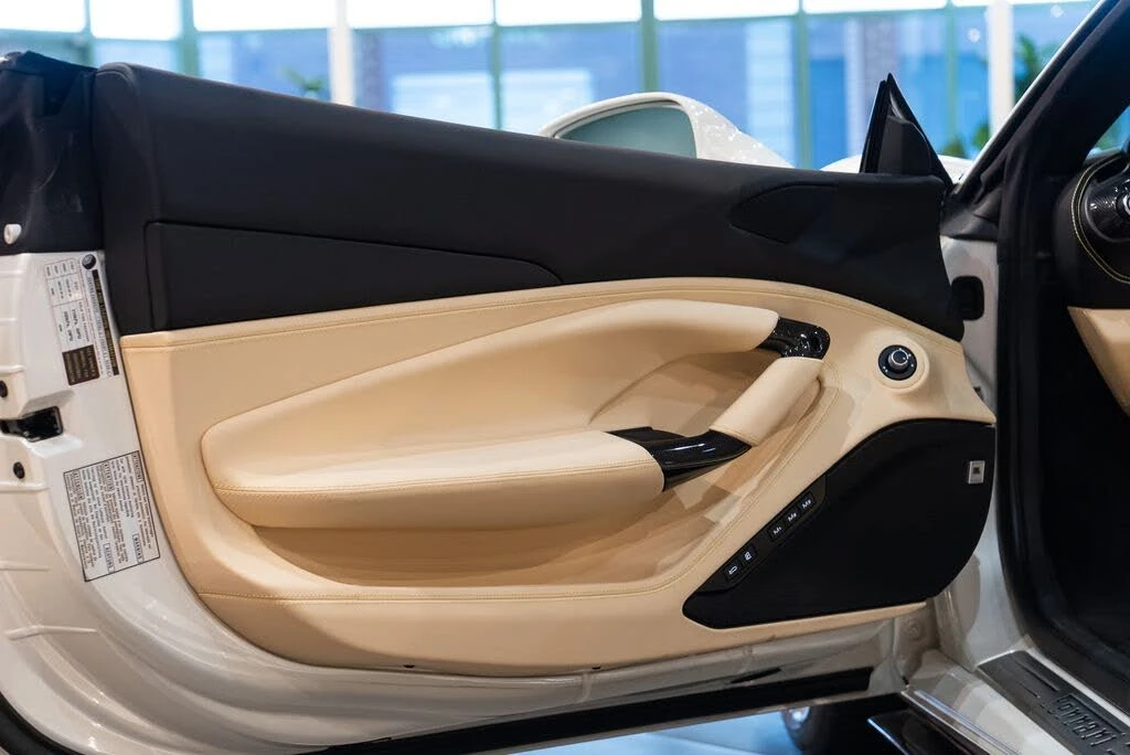 2023 Ferrari F8 Spider - Image 27 of 31