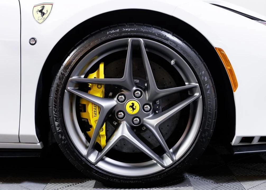 2023 Ferrari F8 Spider - Image 12 of 31