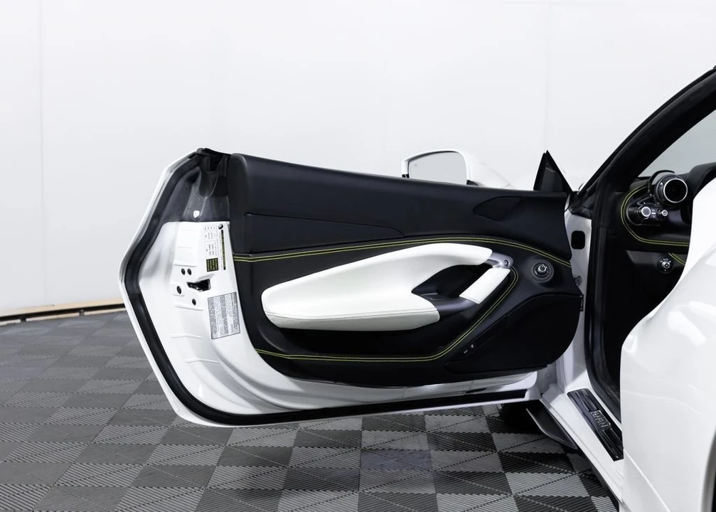 2023 Ferrari F8 Spider - Image 22 of 31