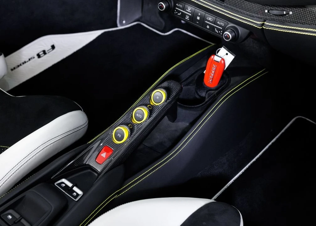 2023 Ferrari F8 Spider - Image 27 of 31