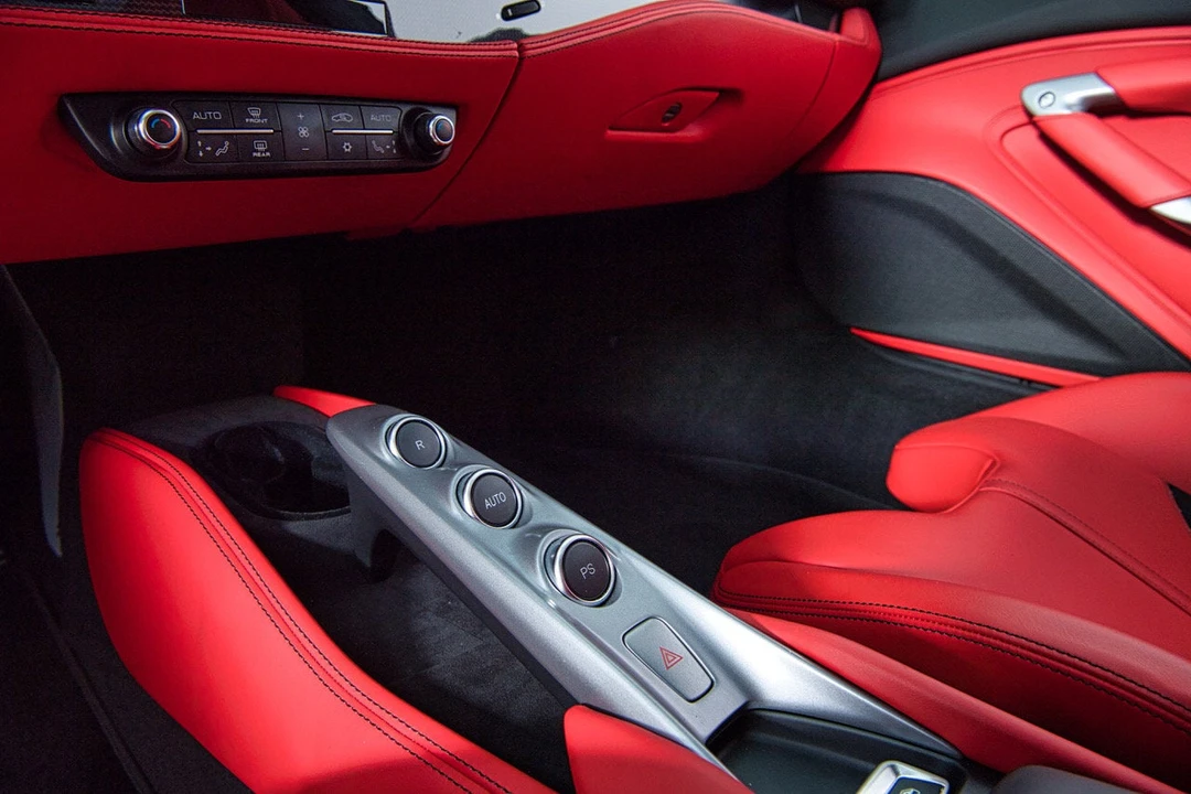 2023 Ferrari F8 Spider - Image 12 of 31
