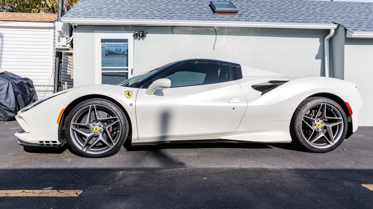 2023 Ferrari F8 Spider - Image 21 of 31