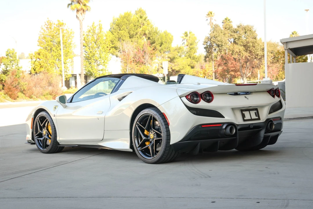 2023 Ferrari F8 Spider - Image 13 of 31