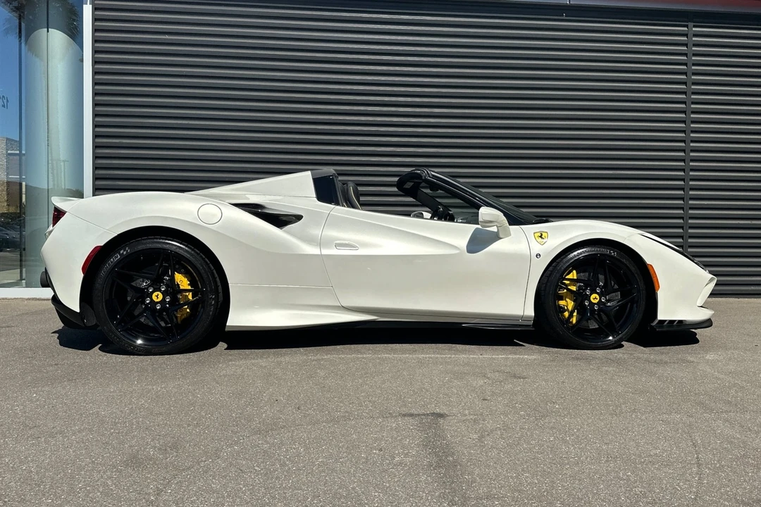 2023 Ferrari F8 Spider - Image 9 of 21