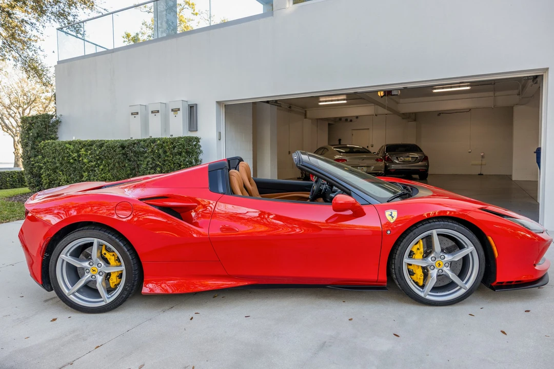 2023 Ferrari F8 Spider - Image 12 of 31
