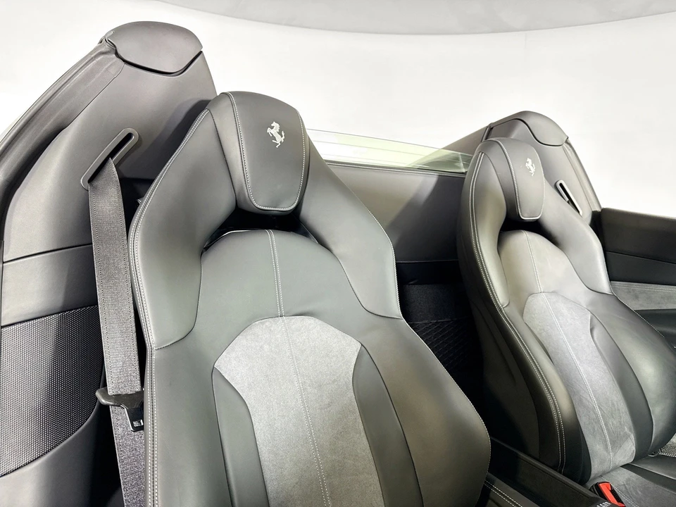 2023 Ferrari F8 Spider - Image 4 of 27