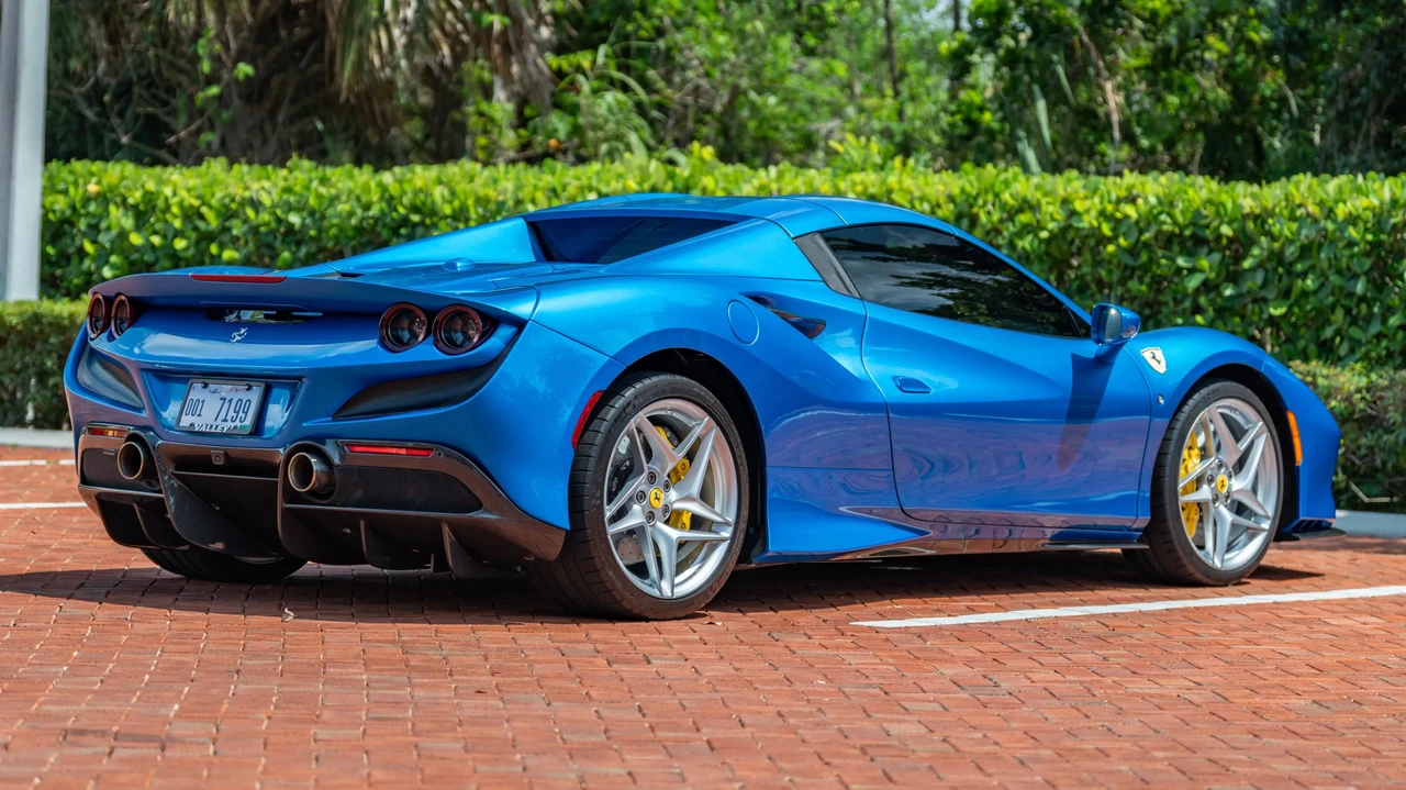 2023 Ferrari F8 Spider - Image 13 of 31