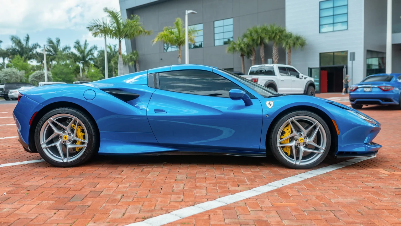 2023 Ferrari F8 Spider - Image 12 of 31