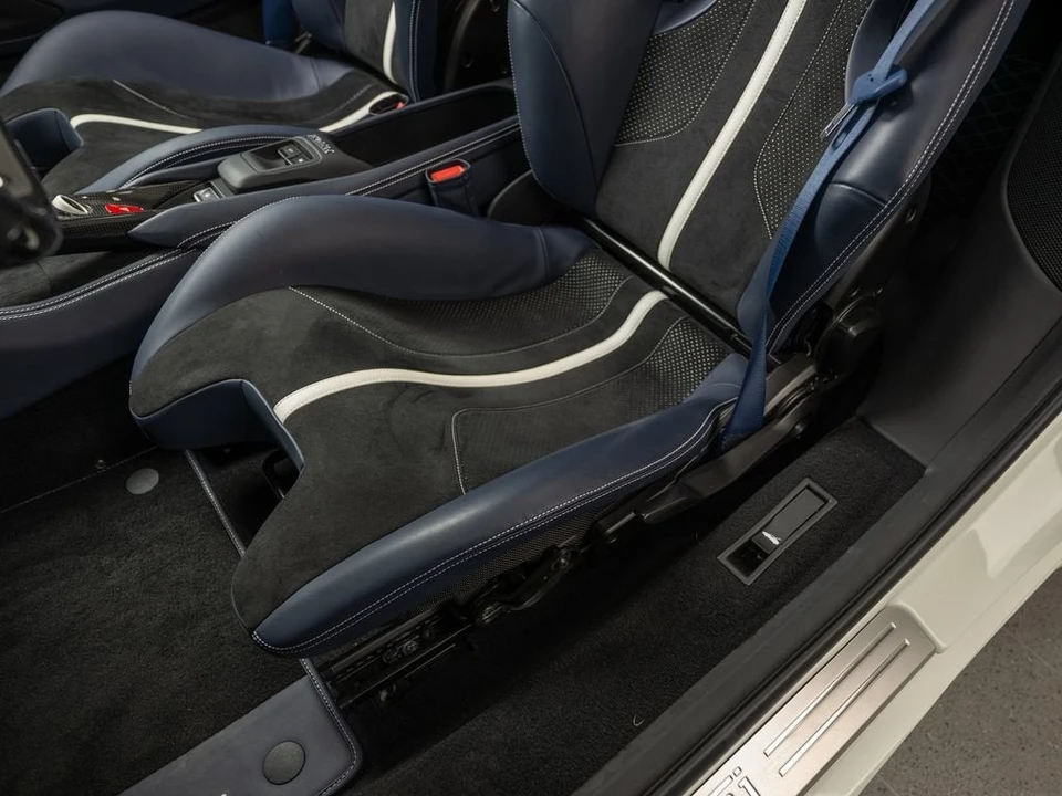 2023 Ferrari F8 Spider - Image 15 of 31